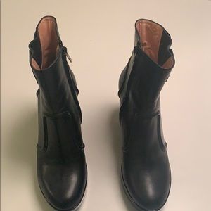 Robert Clergerie boots size 8. Perfect condition.